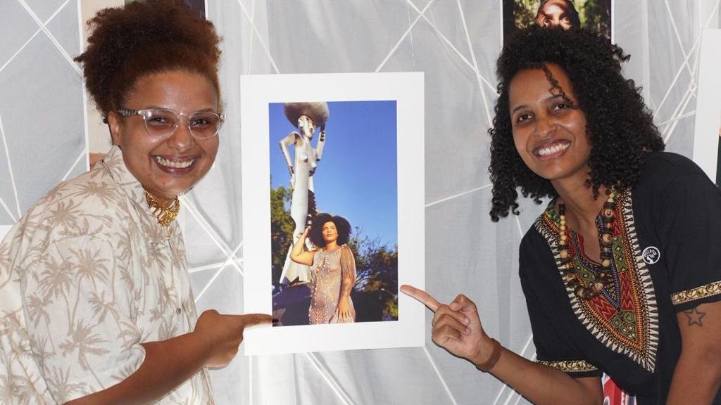 O projeto é um convite para que a mulher negra cuiabana conte sua própria história através de seu olhar e sua estética. Como define a própria Míria: "Nossa narrativa não fica só na beleza; temos nossas histórias e queremos contá-las!".