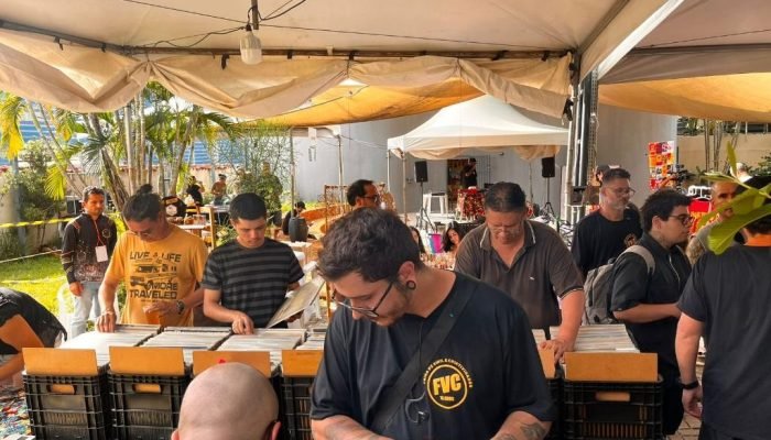 Este cenário é o reflexo perfeito do trabalho realizado pela Tchá Por Discos, que transforma o bairro Boa Esperança em um polo vibrante de arte e convivência solidária.